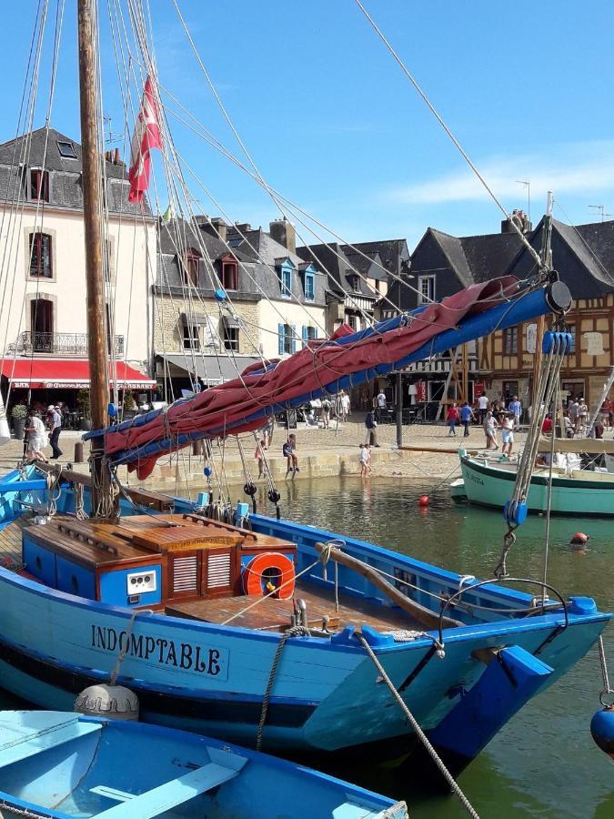 Studio Vue Sur Le Port Saint Goustan Classe 3 Etoiles! โอเร ภายนอก รูปภาพ